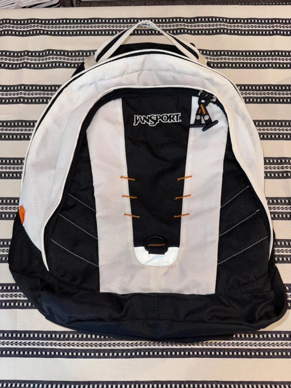 Jansport white black